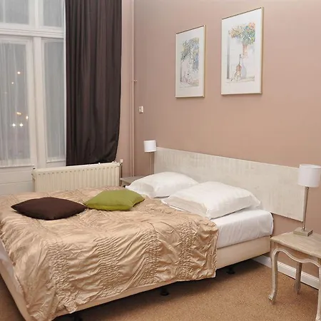 Corel 3* Den Haag